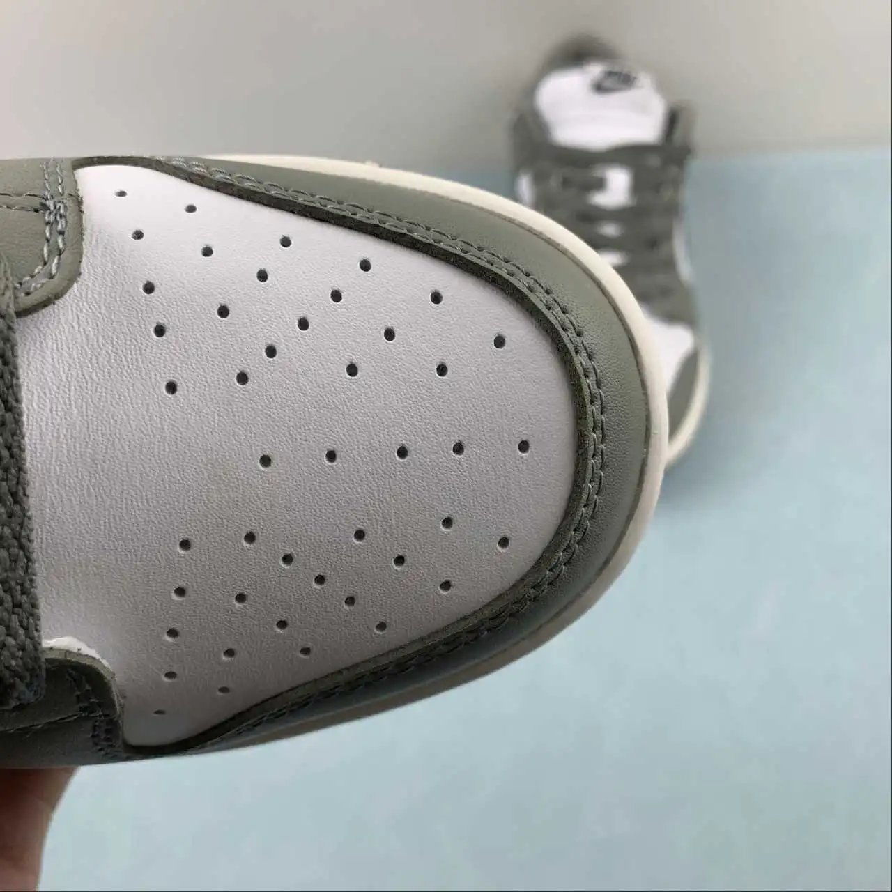 Nike Dunk Low FZ4624-001 8