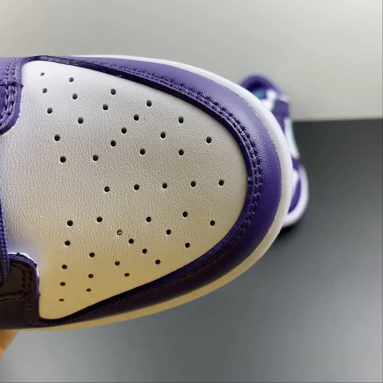 Nike Dunk Low DQ7683-100 8