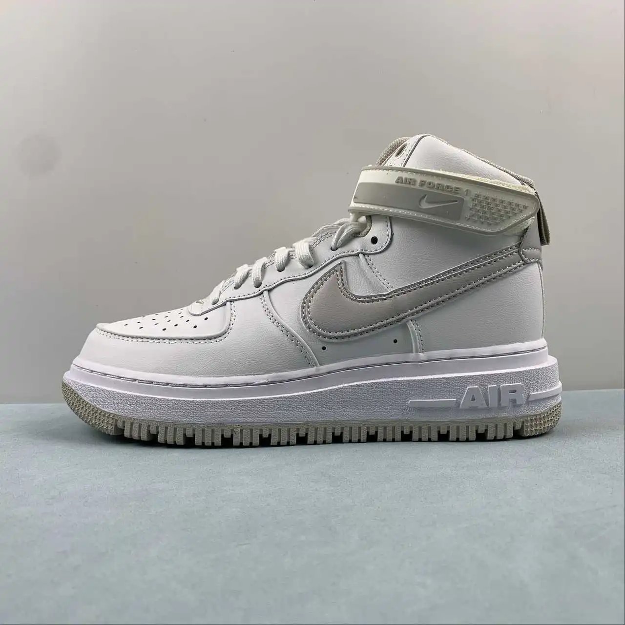 Nike Air Force 1 DA0418-100 thumbnail 4