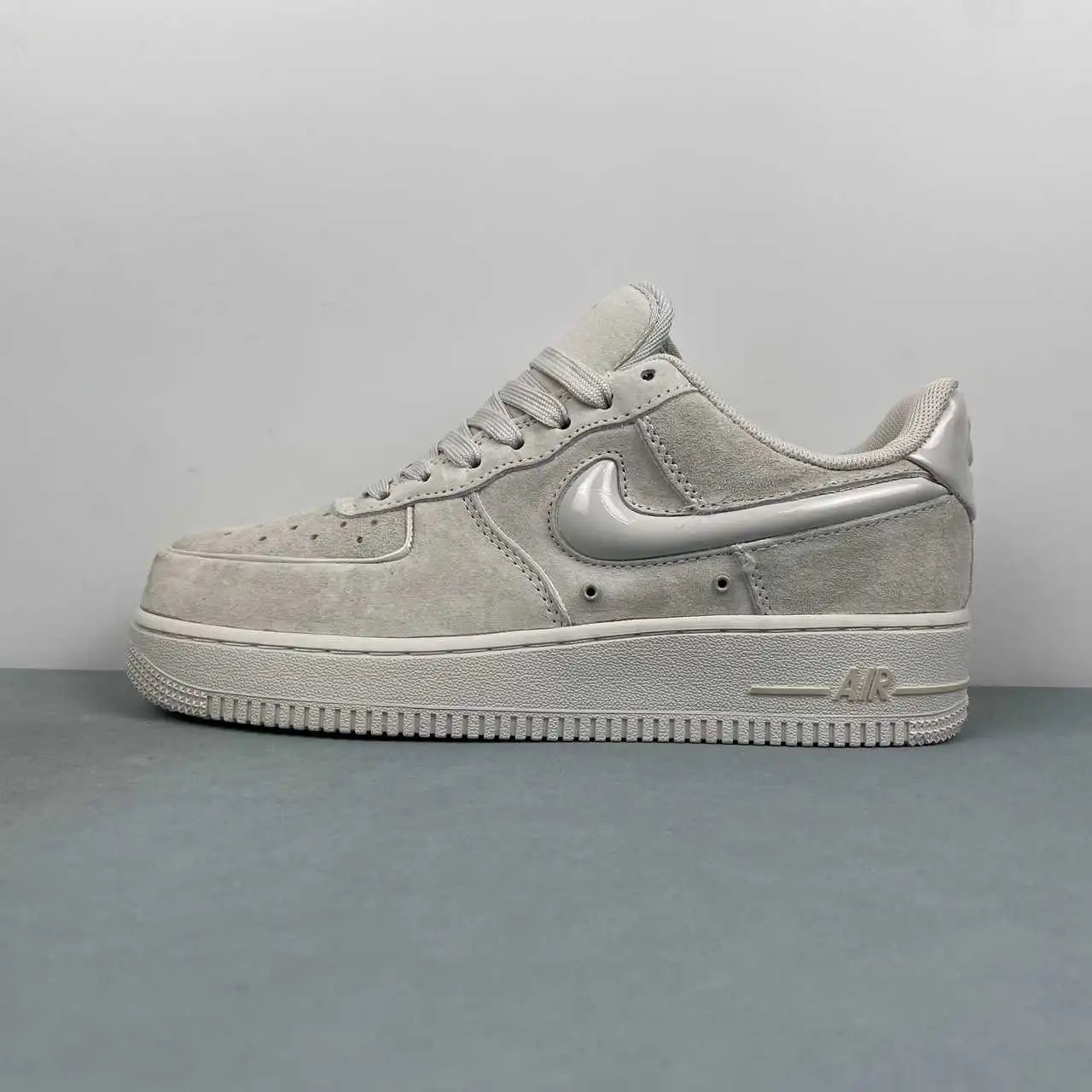 Nike Air Force 1 HV4406-001 thumbnail 4