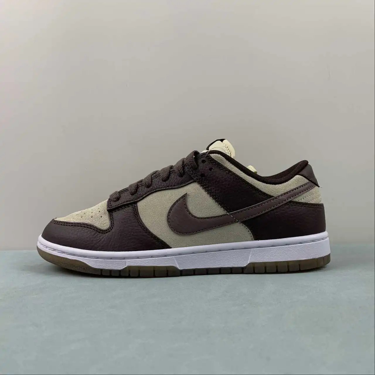 Nike Dunk Low FJ4734-100 thumbnail 4
