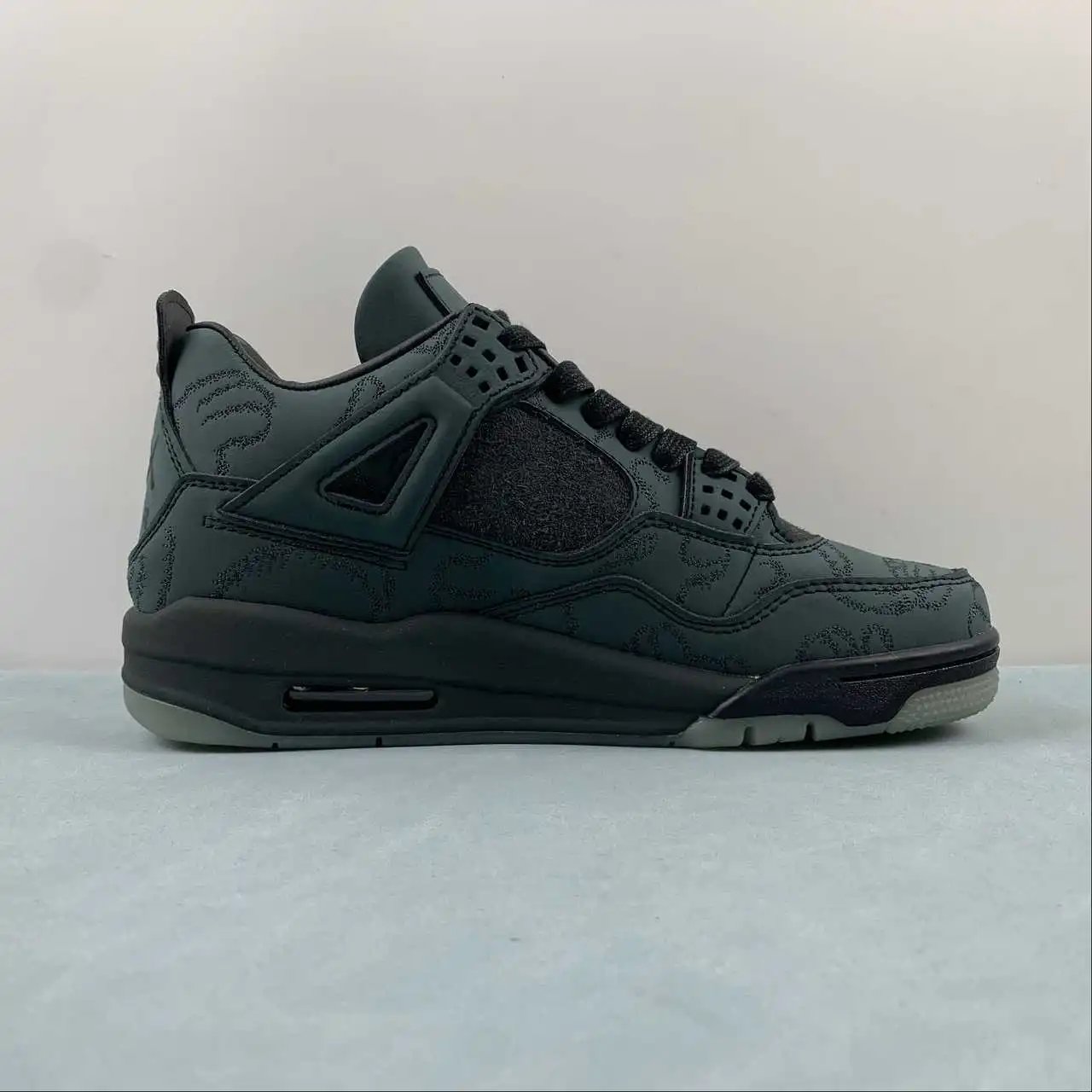 Air Jordan 4 930155-001 5