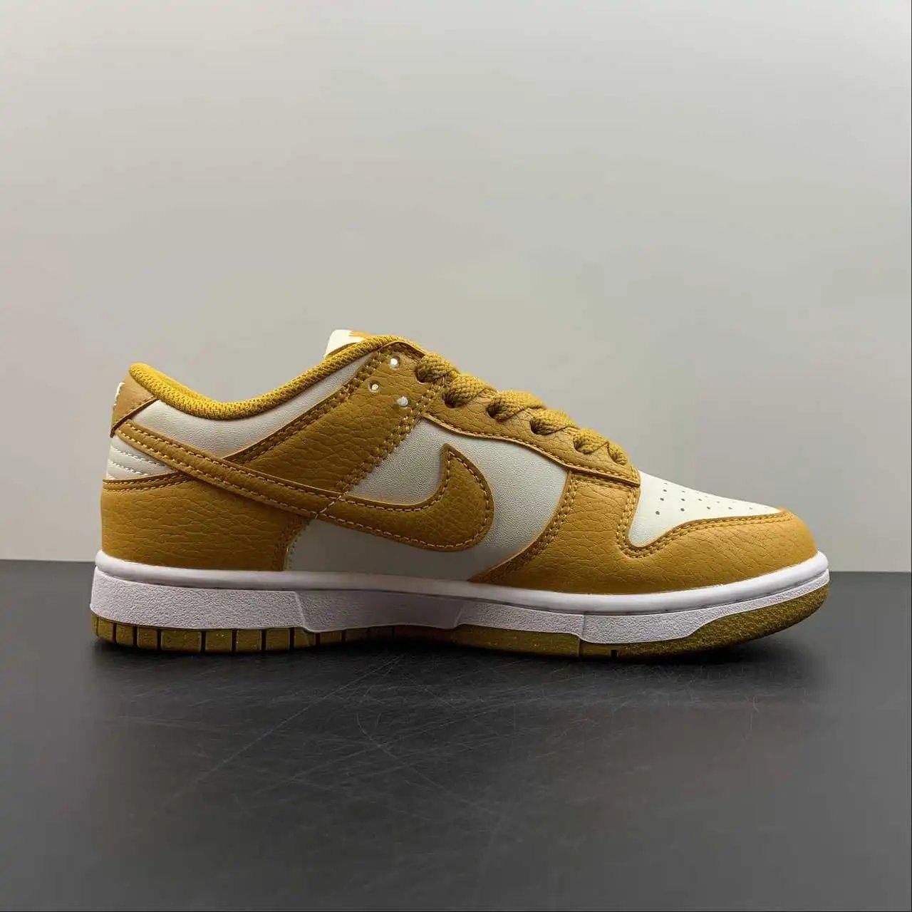 Nike Dunk Low DN1431-001 5
