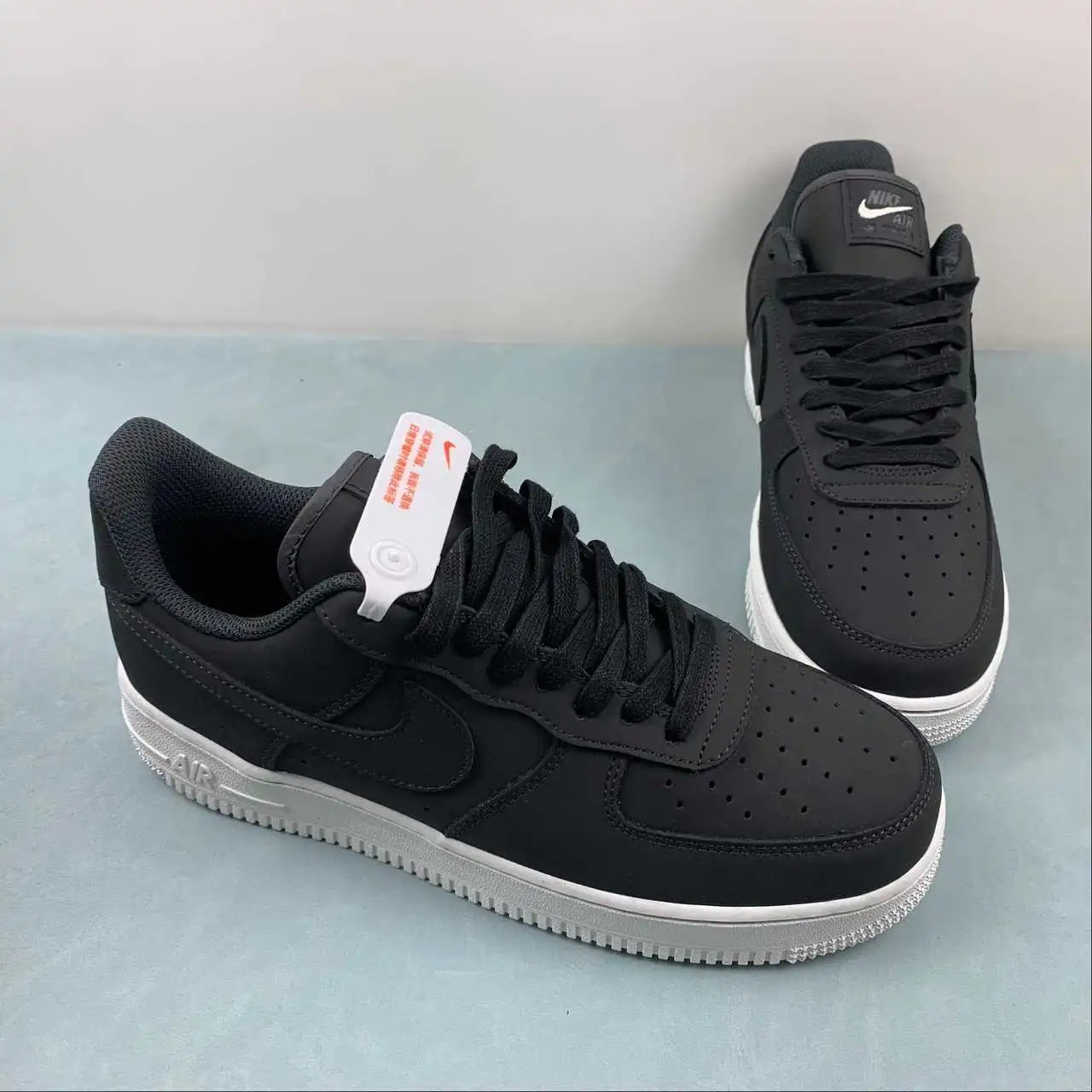 Nike Air Force 1 DQ8571-001 thumbnail 2