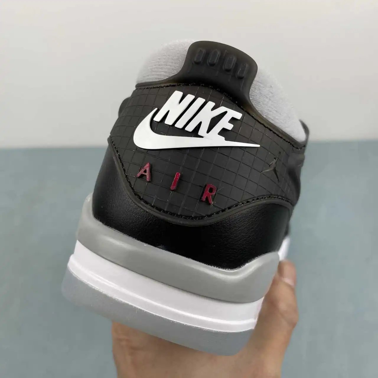 Air Jordan 4 HV5184-010 9
