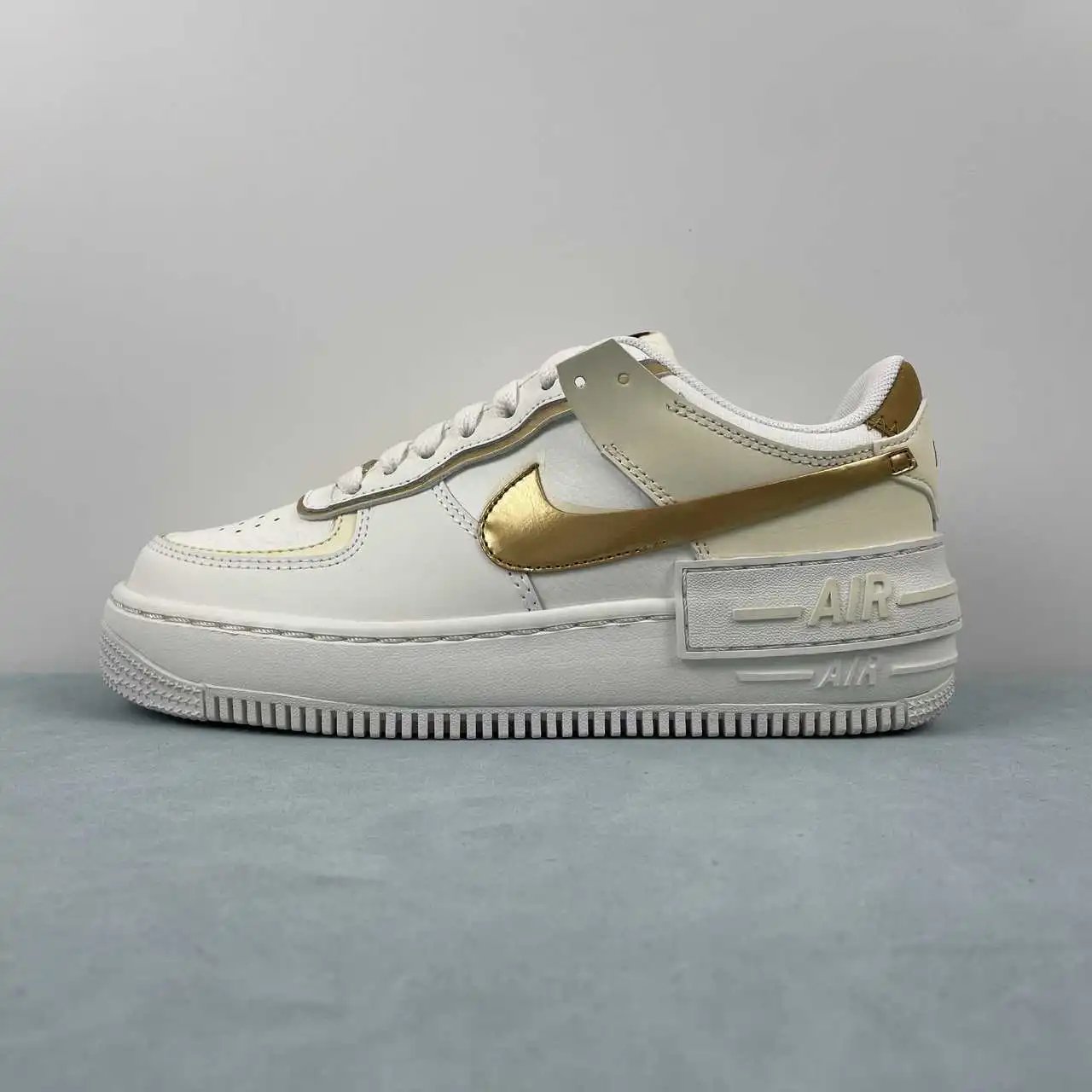 Nike Air Force 1 DZ1847-108 thumbnail 4
