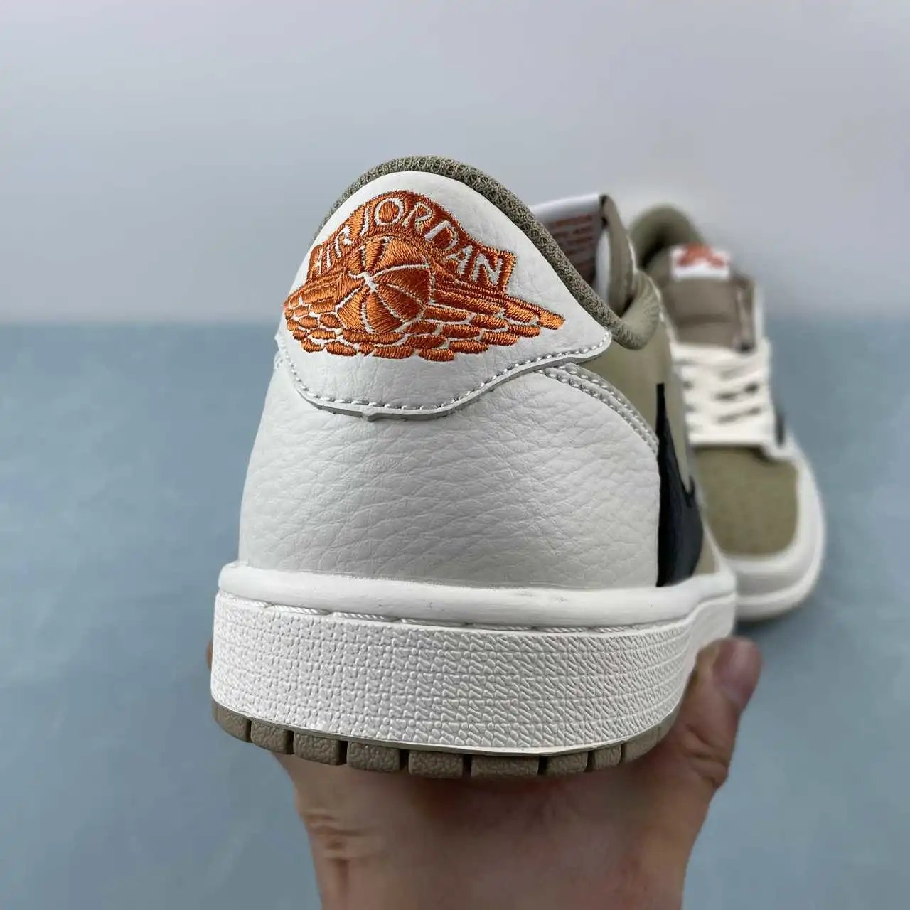 Air Jordan 1 Low DJ4137-701 8