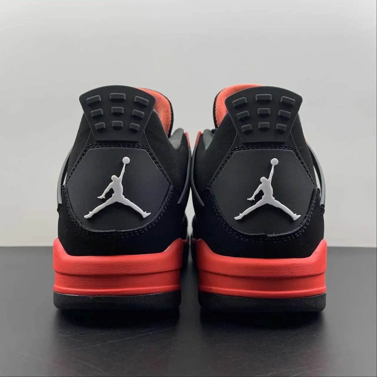 Air Jordan 4 CT8527-016 thumbnail 3