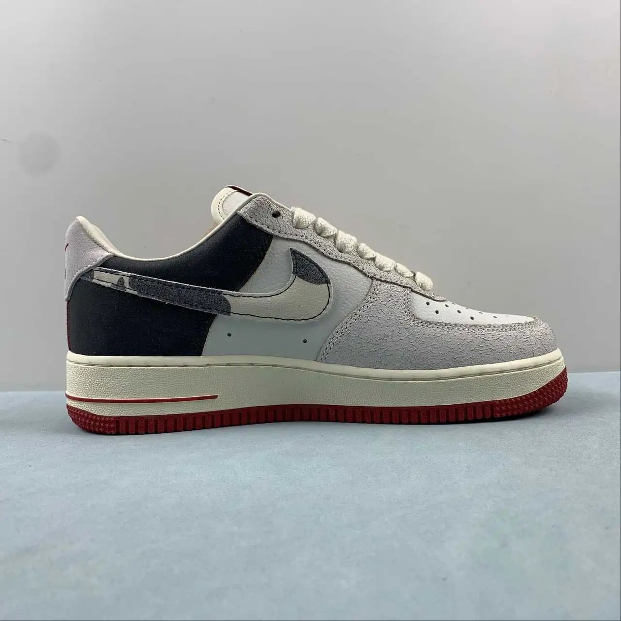 Nike Air Force 1 FQ8743-121 thumbnail 4