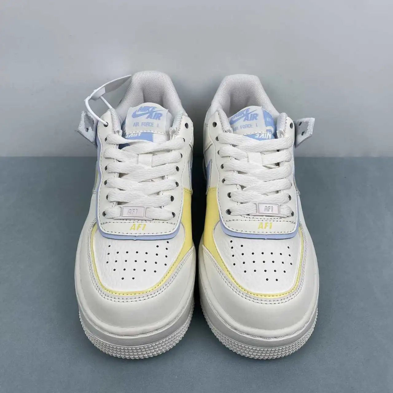 Nike Air Force 1 DZ1847-118 thumbnail 3