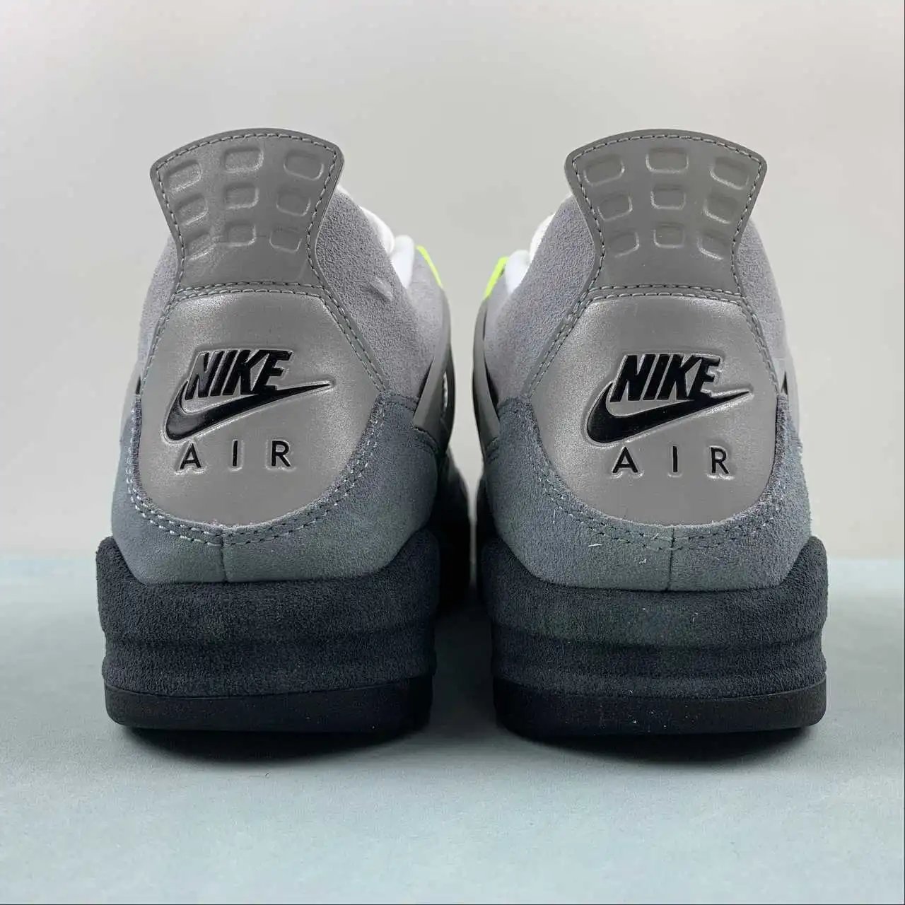 Air Jordan 4 CT5342-007 thumbnail 3