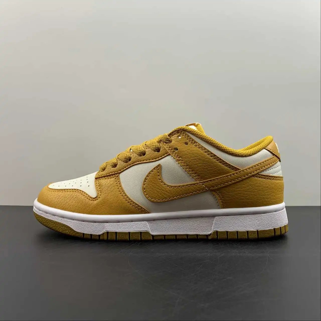 Nike Dunk Low DN1431-001 thumbnail 4