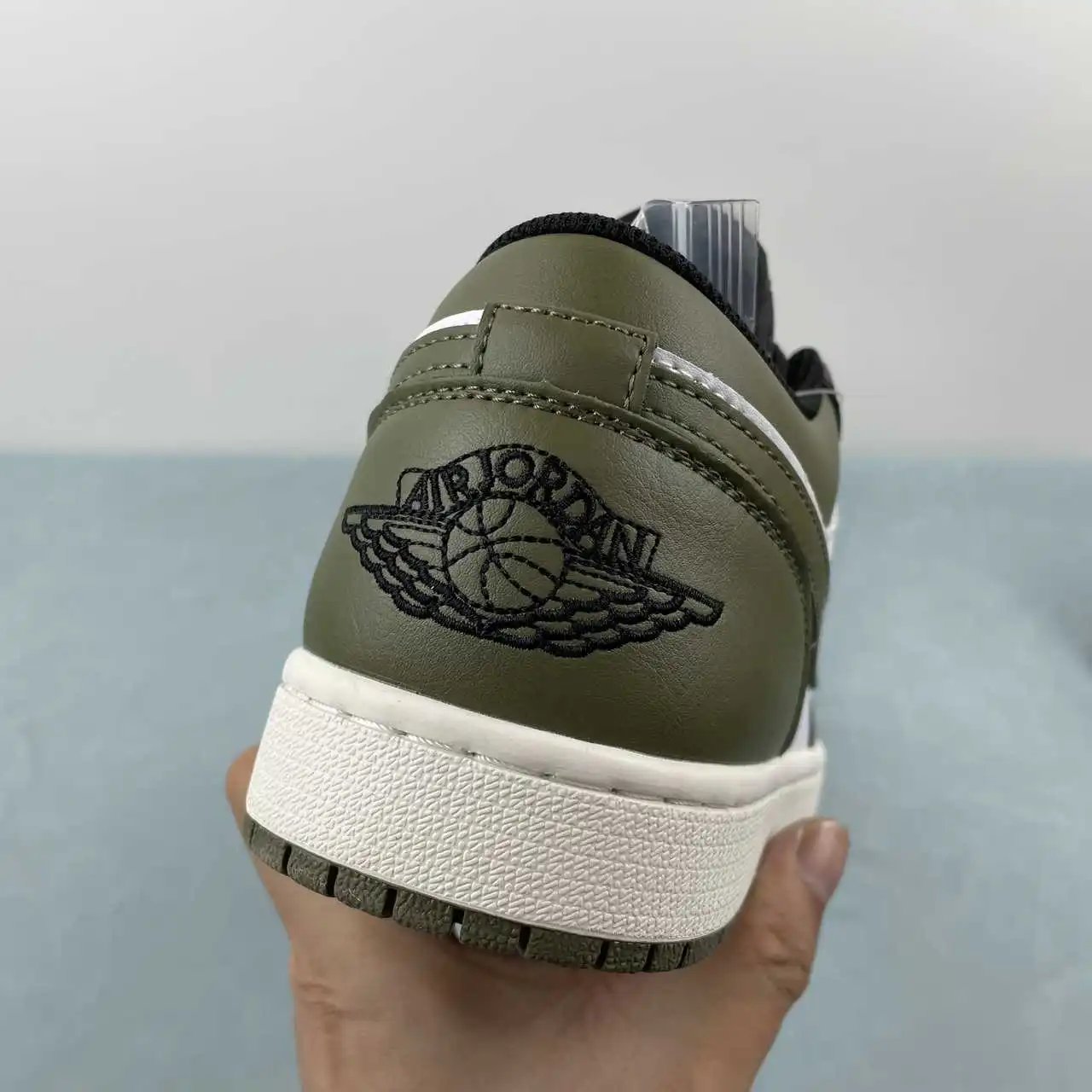 Air Jordan 1 Low 553558-092 8