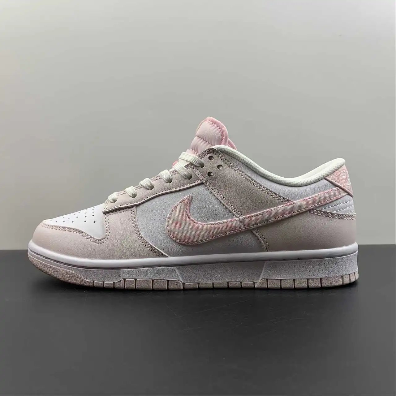 Nike Dunk Low FD1449-100 thumbnail 4