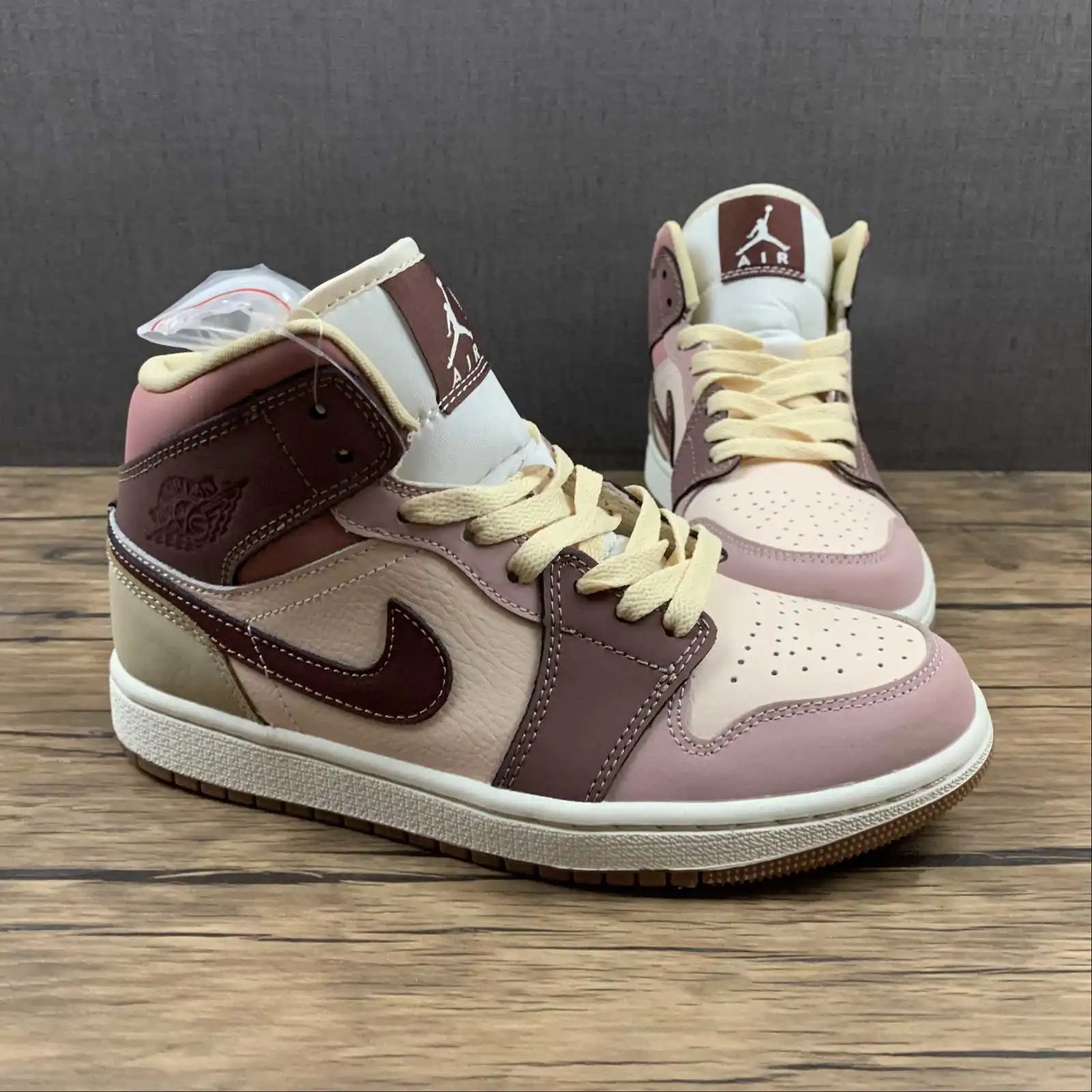 Air Jordan 1 Mid Pink Brown Mocha Milk Tea – DO7440-821 thumbnail 2