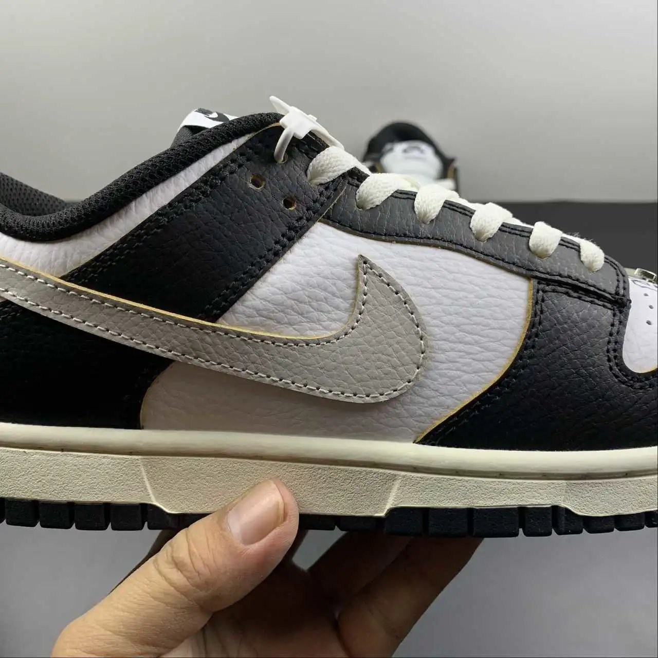 Nike Dunk Low FD8775-001 6