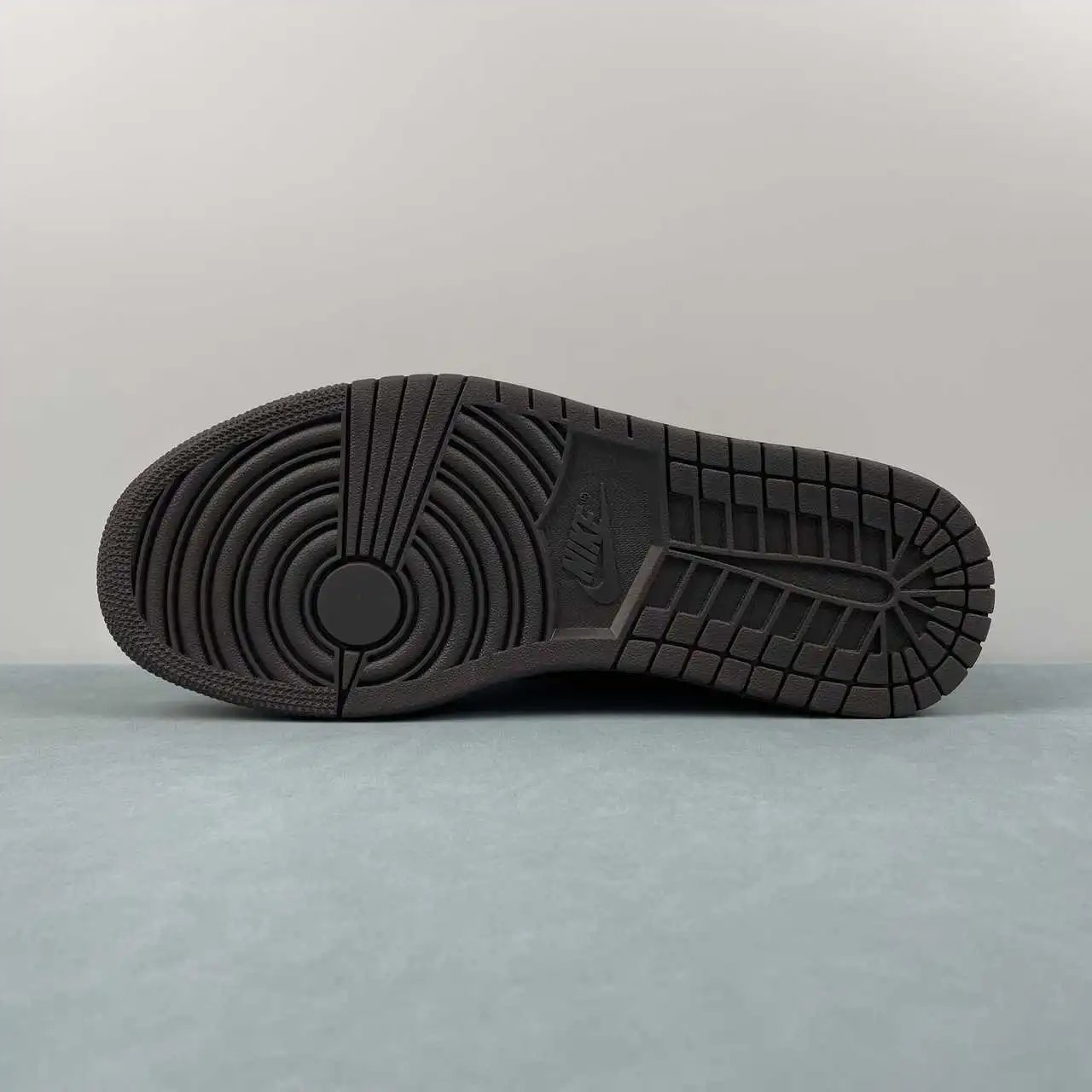 Air Jordan 1 Low CQ4277-111 11