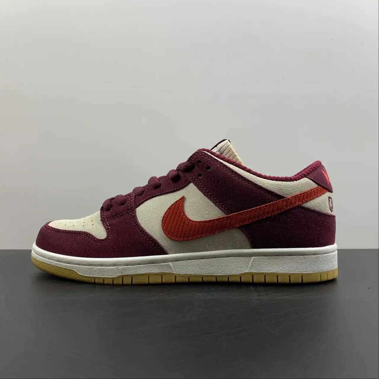 Nike Dunk Low DX4589-600 4