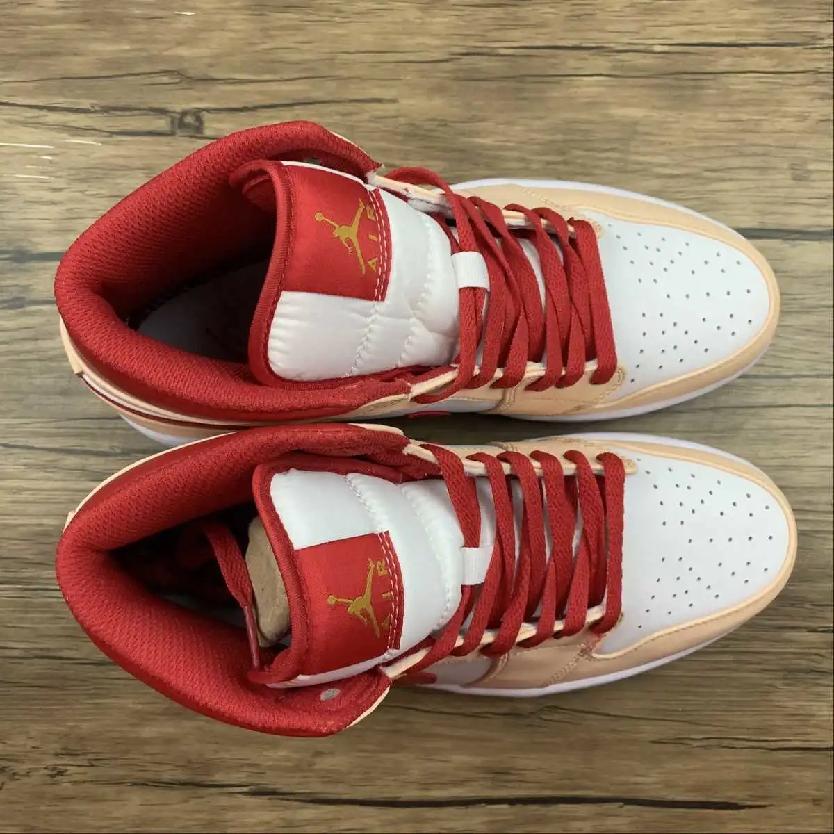 AJ1 Apricot Casual thumbnail 4