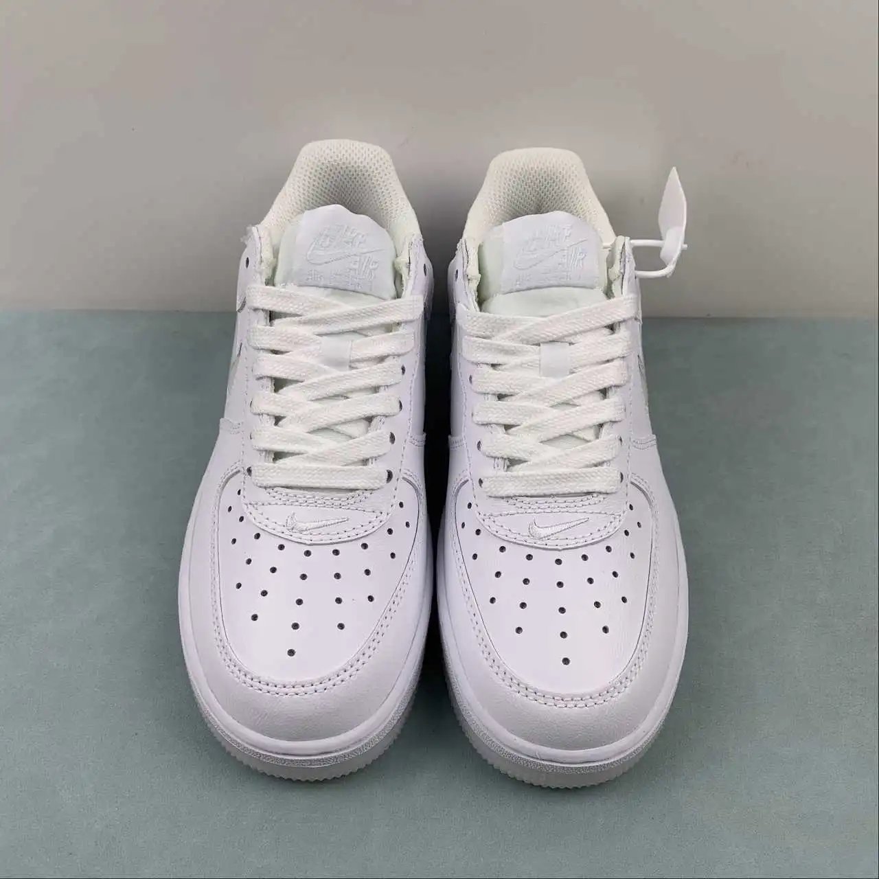 Nike Air Force 1 FN5924-100 thumbnail 3