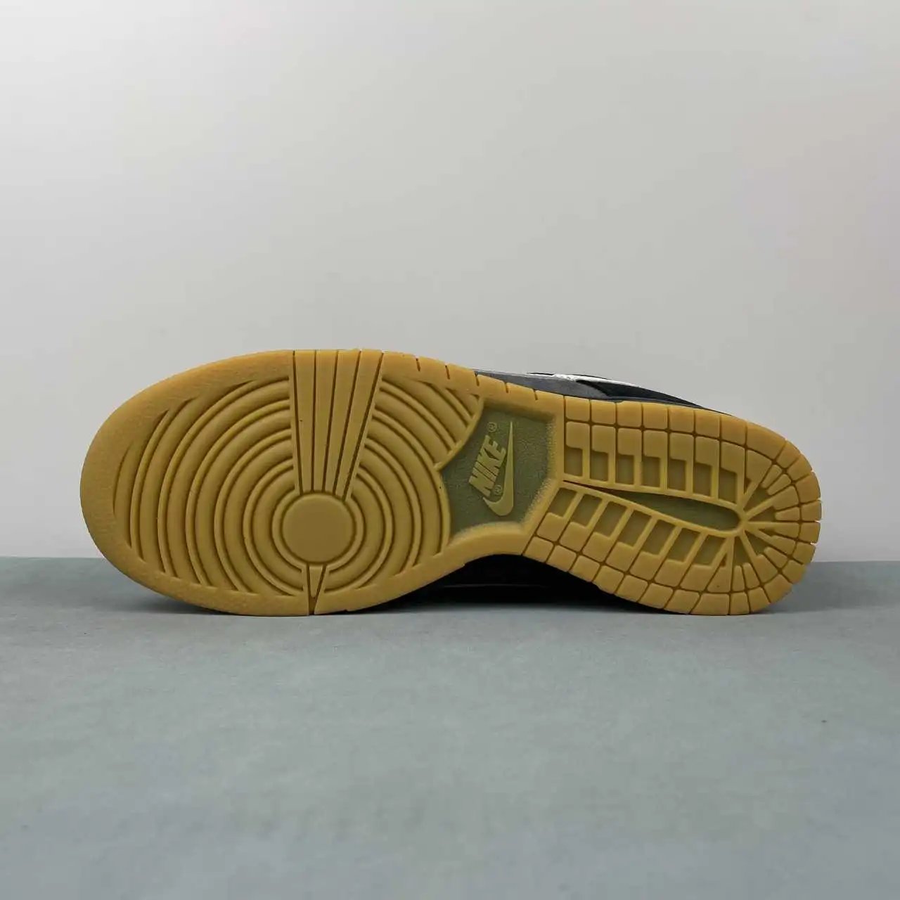 Nike Dunk Low HQ1931-001 12