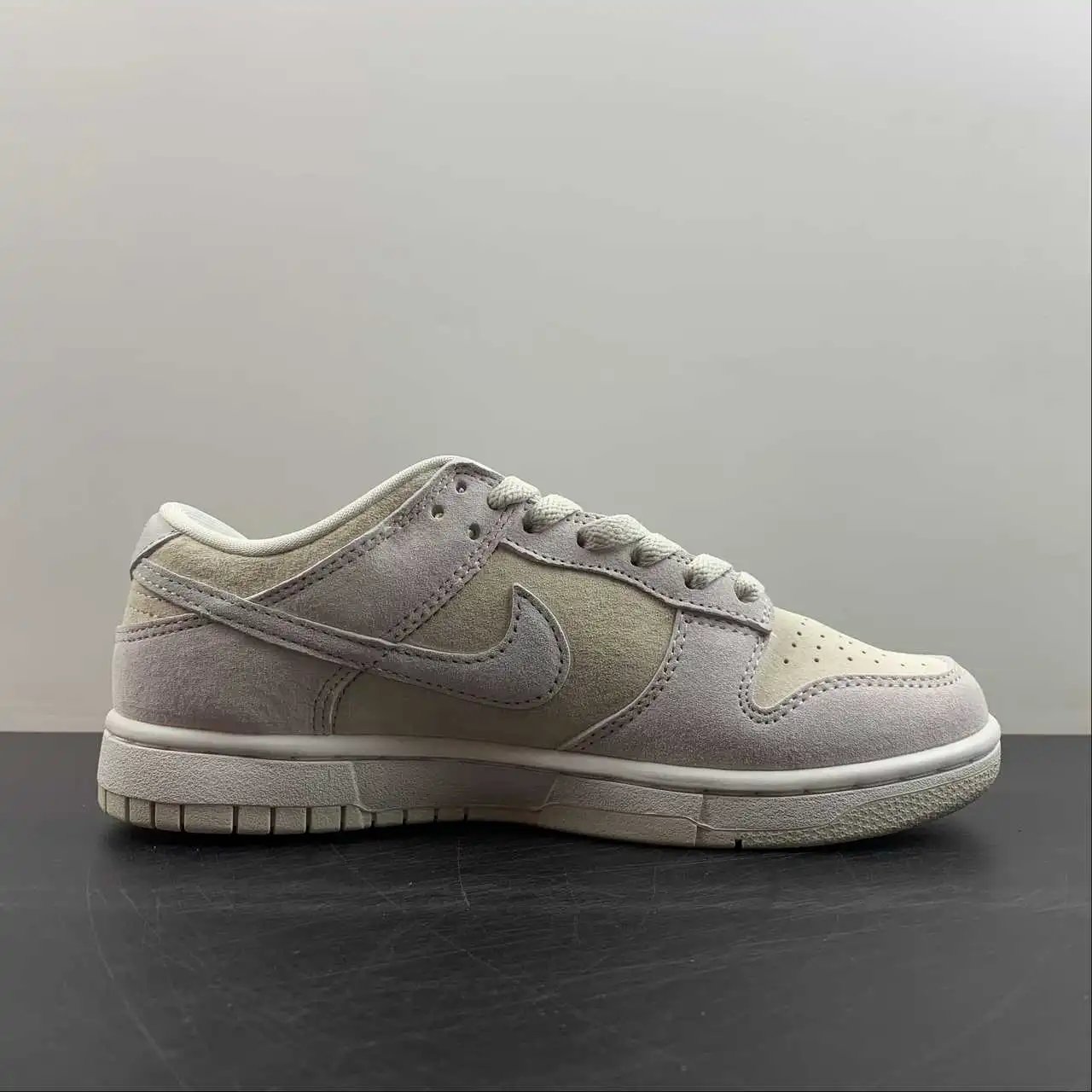 Nike Dunk Low DD8338-001 5