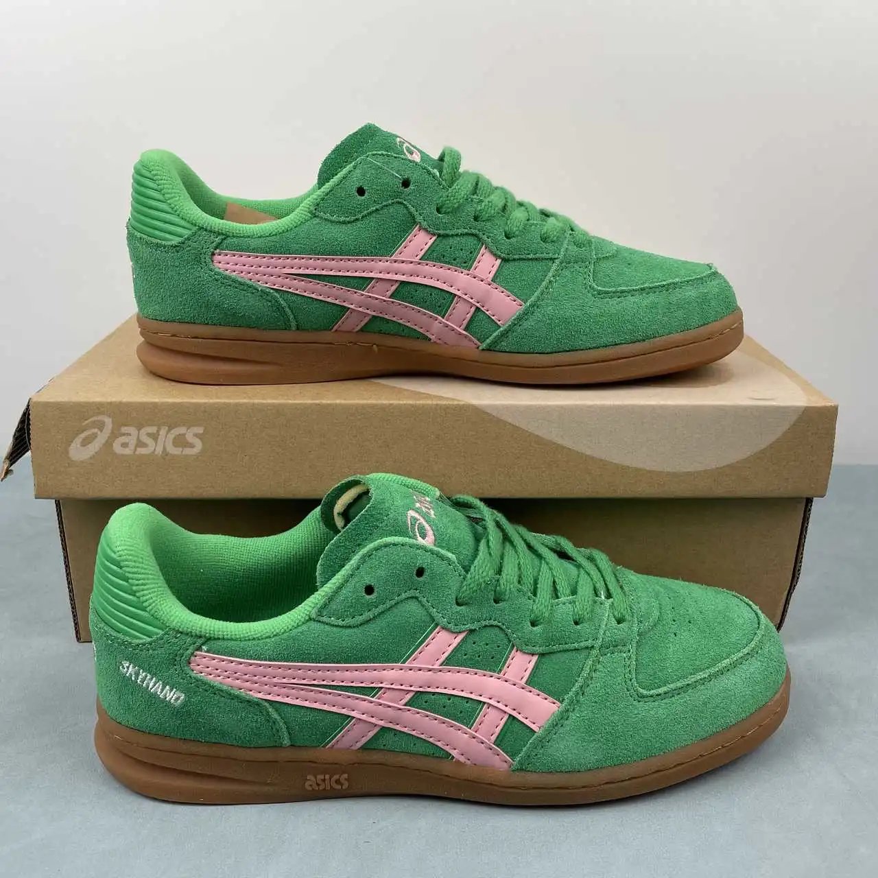 Asics SKYHAND OG 1203A452-300