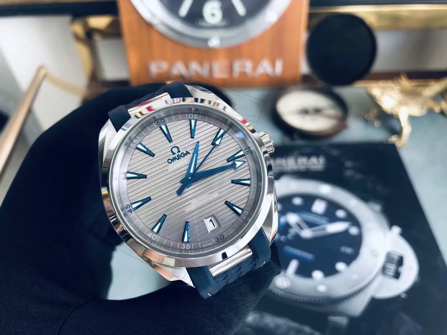 Omega 220.12.41.21.06.001
