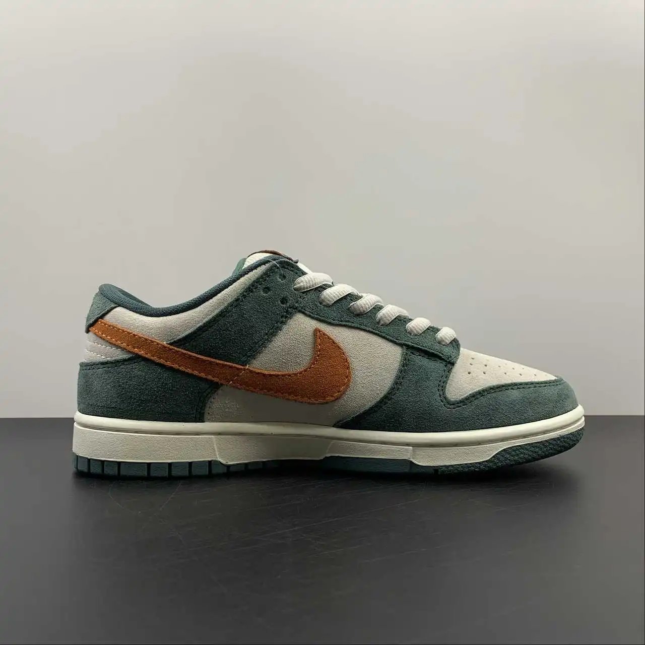 Nike Dunk Low 304292-185 5