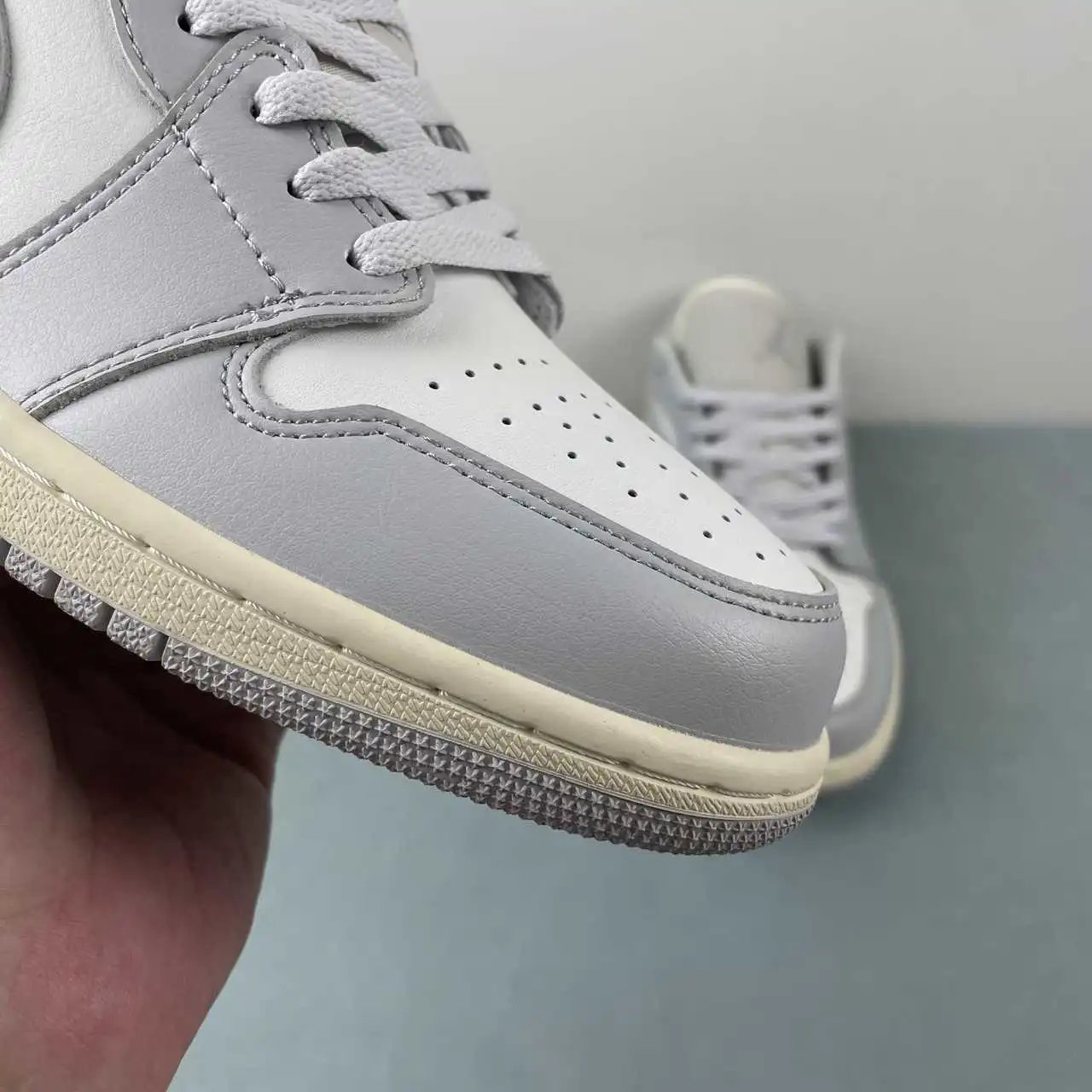 Air Jordan 1 Low DC0774-103 7