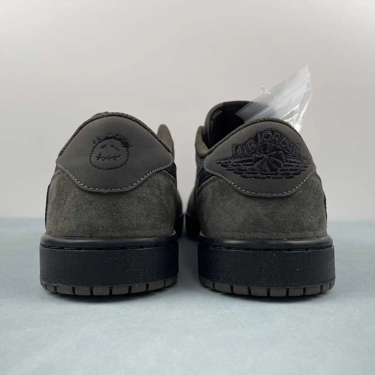 Air Jordan 1 Low CQ4277-111 thumbnail 4