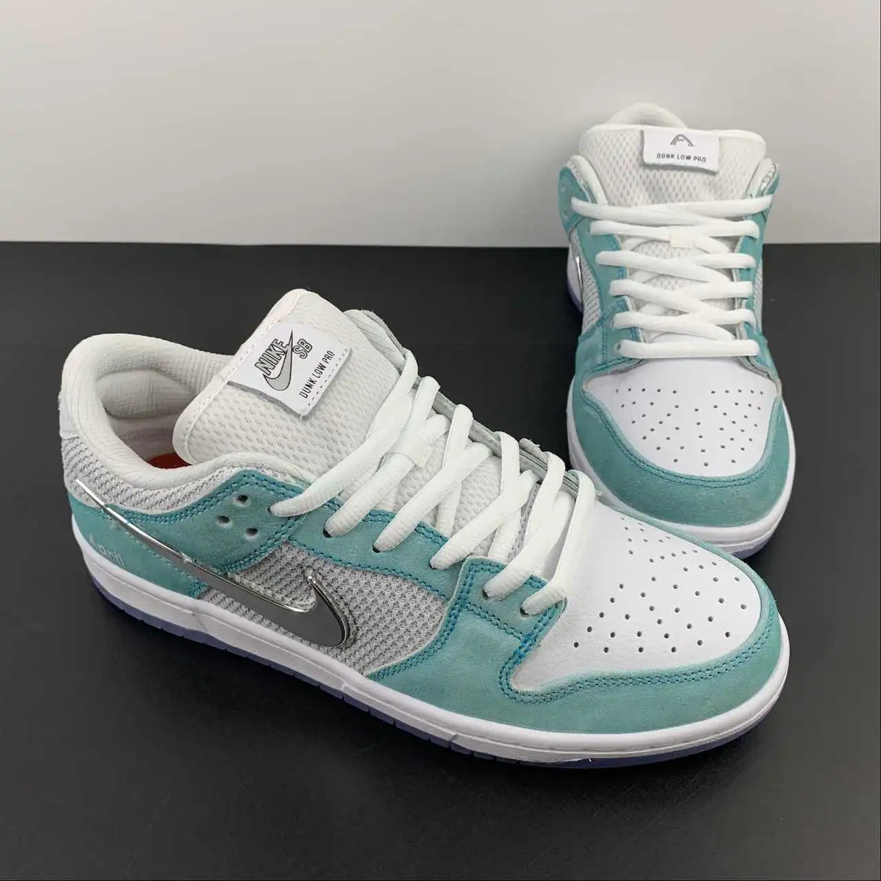 Nike Dunk Low FD2562-400 thumbnail 2