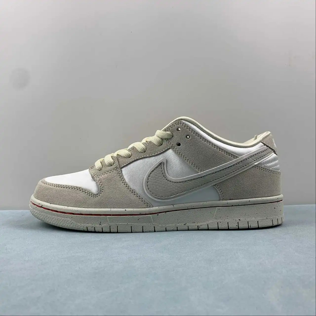 Nike Dunk Low FZ5654-100 thumbnail 4