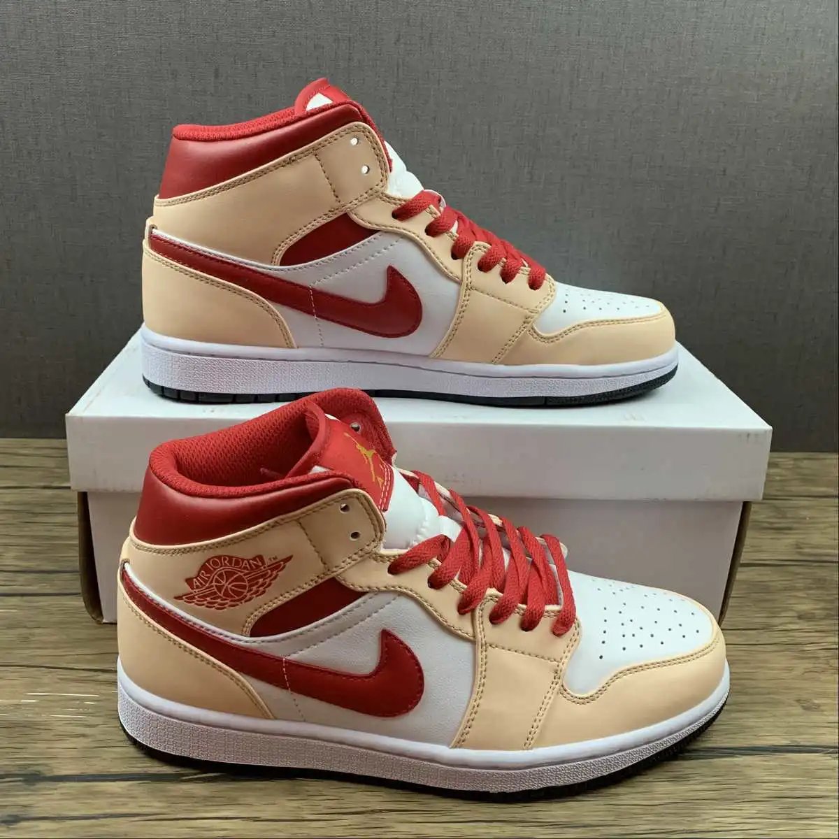 AJ1 Apricot Casual