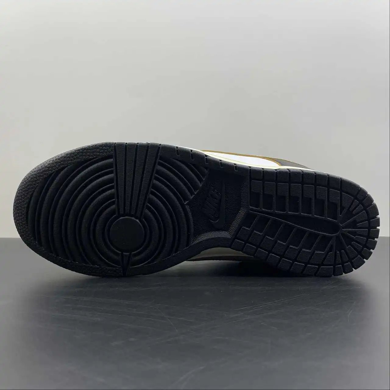 Nike Dunk Low FD8775-001 12