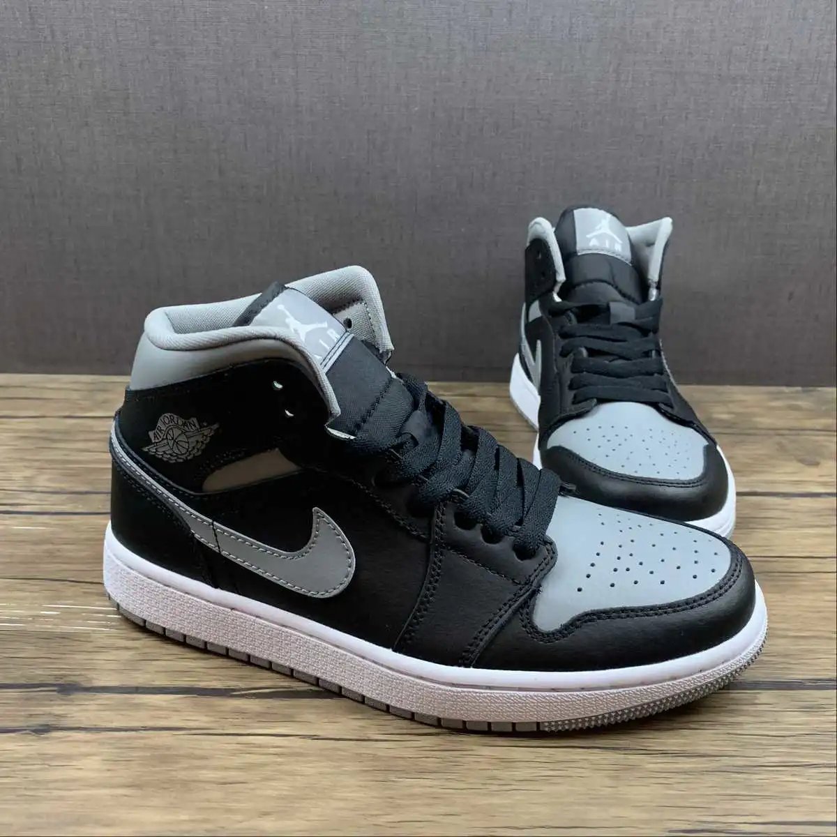 AJ1 Mid Shadow Grey – BQ6472-007 thumbnail 2