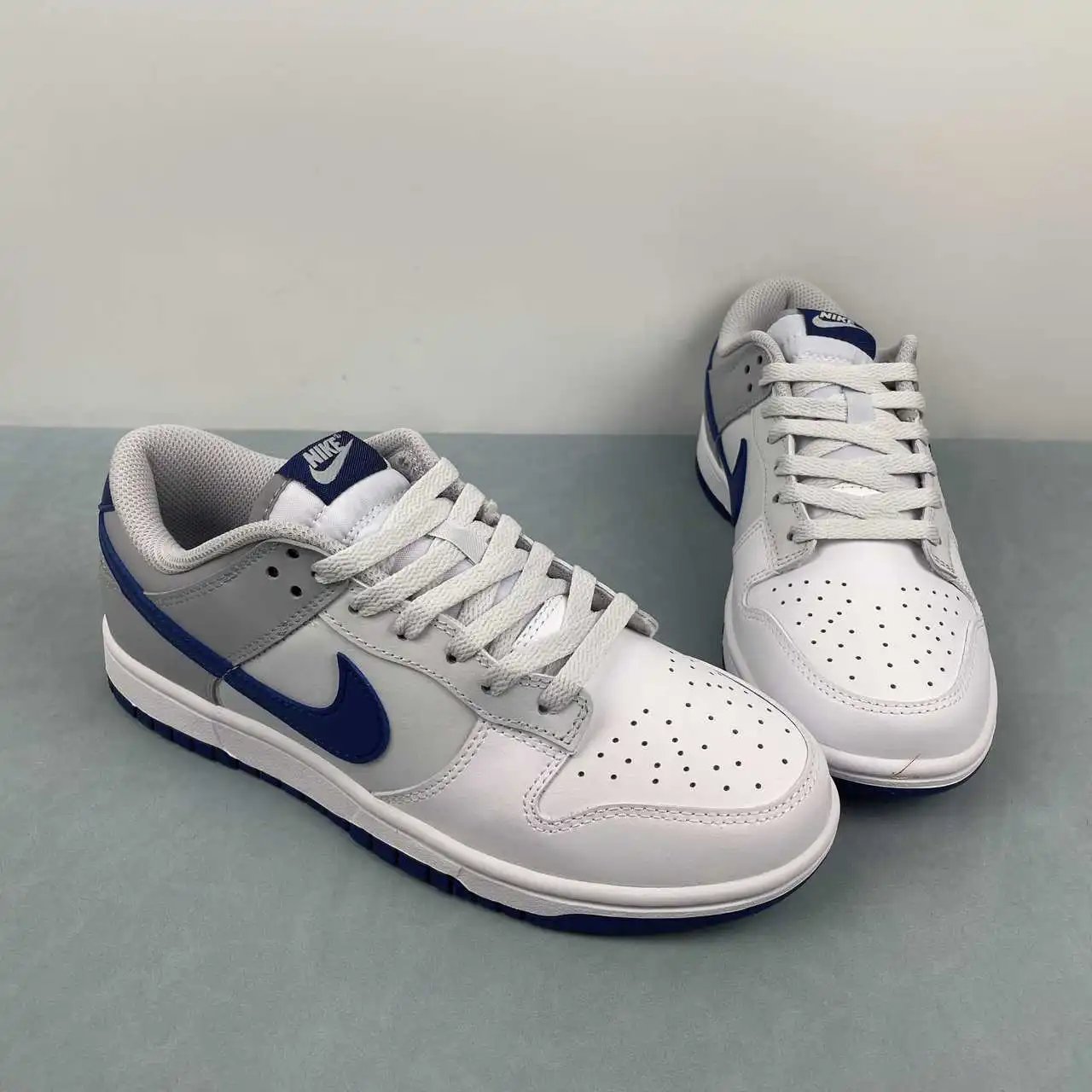 Nike Dunk Low White Grey Blue Color-Blocked thumbnail 2
