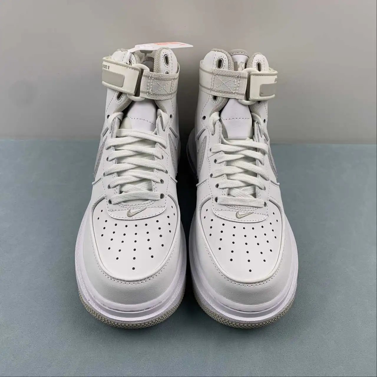 Nike Air Force 1 DA0418-100 thumbnail 3