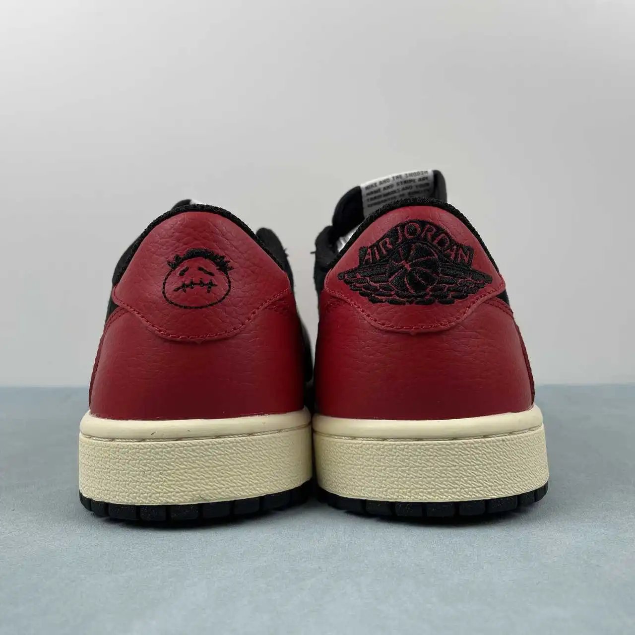 Air Jordan 1 Low DM7866-144 thumbnail 4