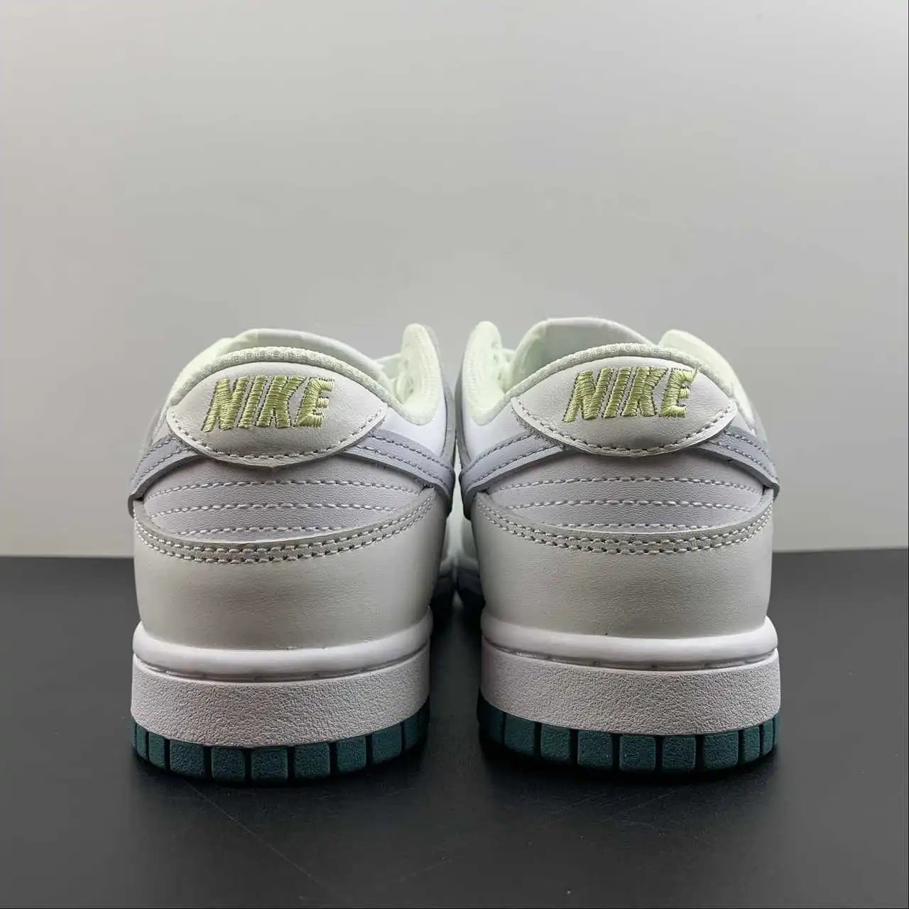 Nike Dunk Low FD9911-101 11