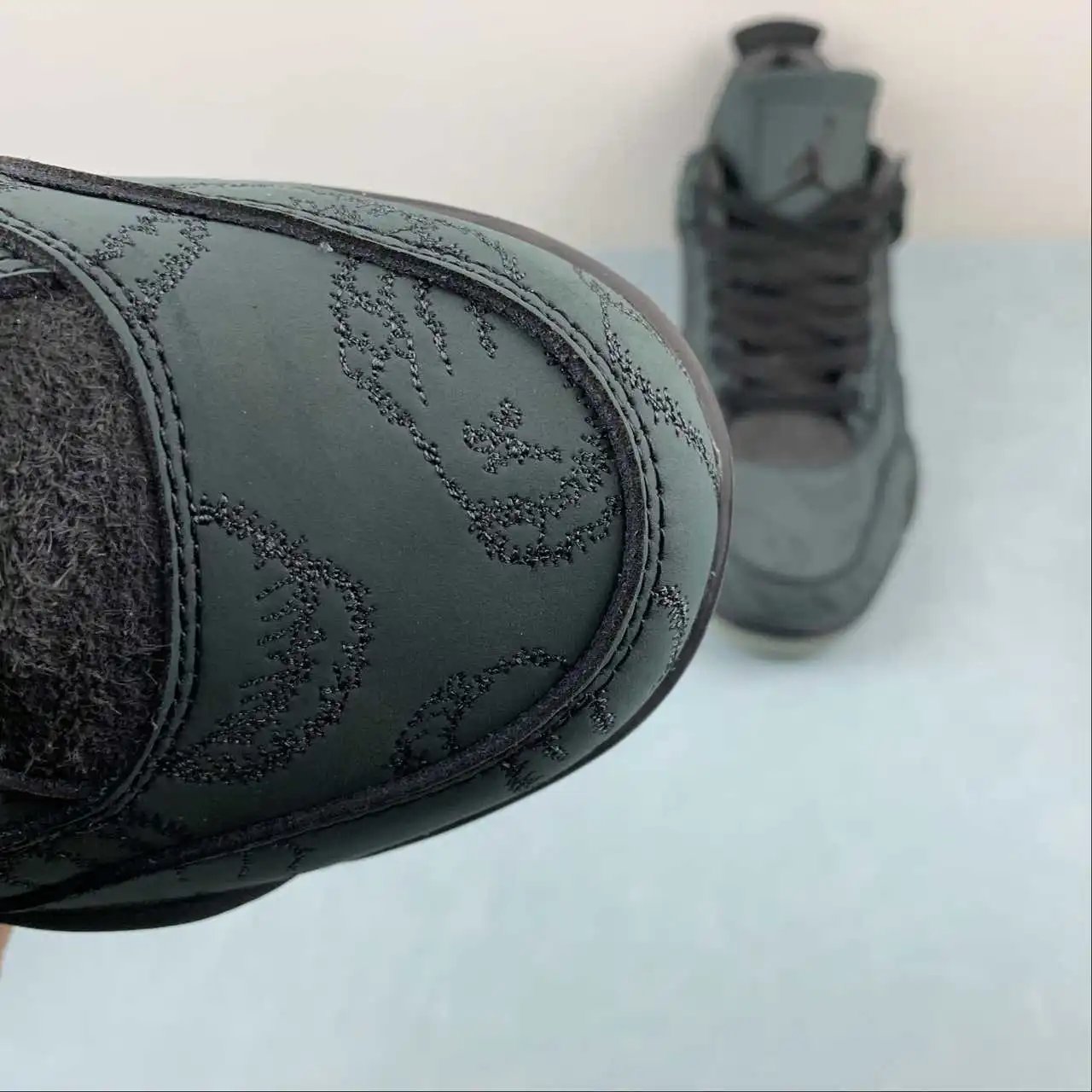 Air Jordan 4 930155-001 8
