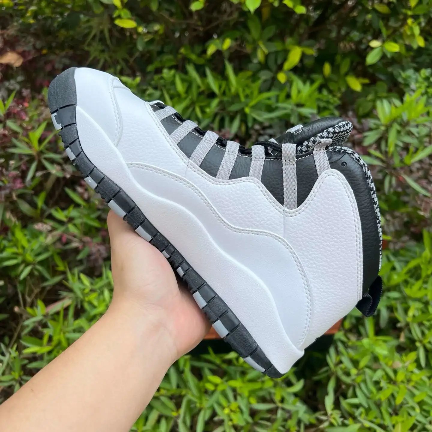 Air Jordan 10 HJ6779-104 thumbnail 3