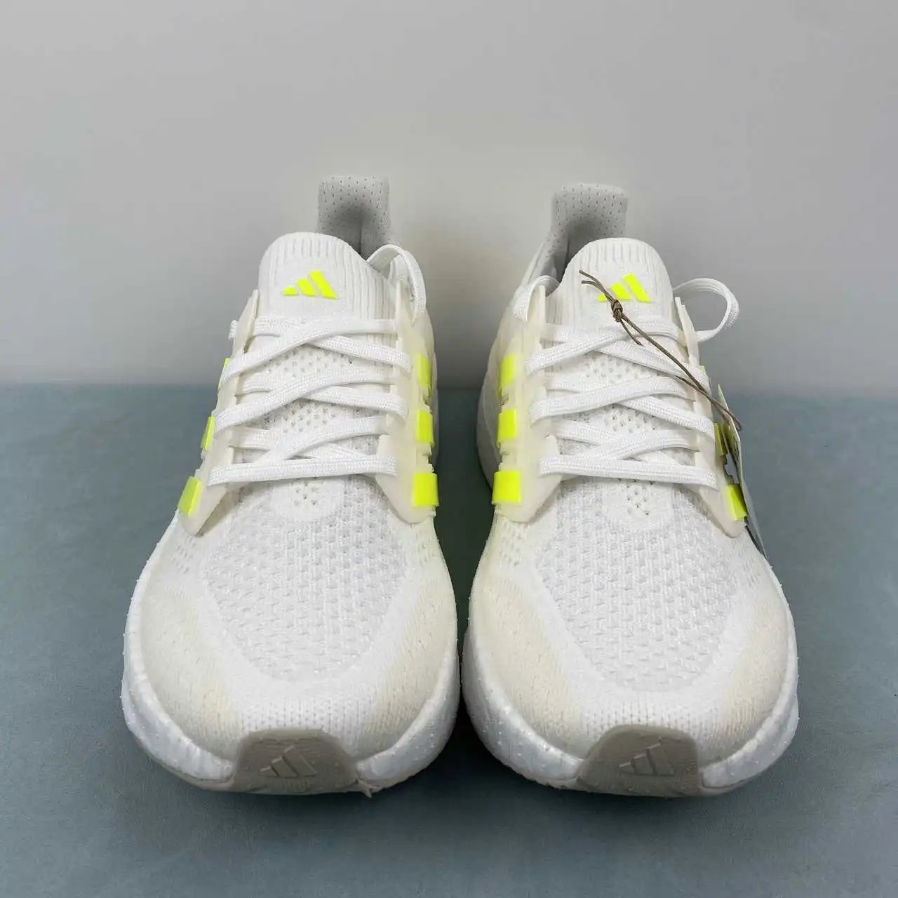 Adidas Ultra Boost 5 UB ID8843 thumbnail 3