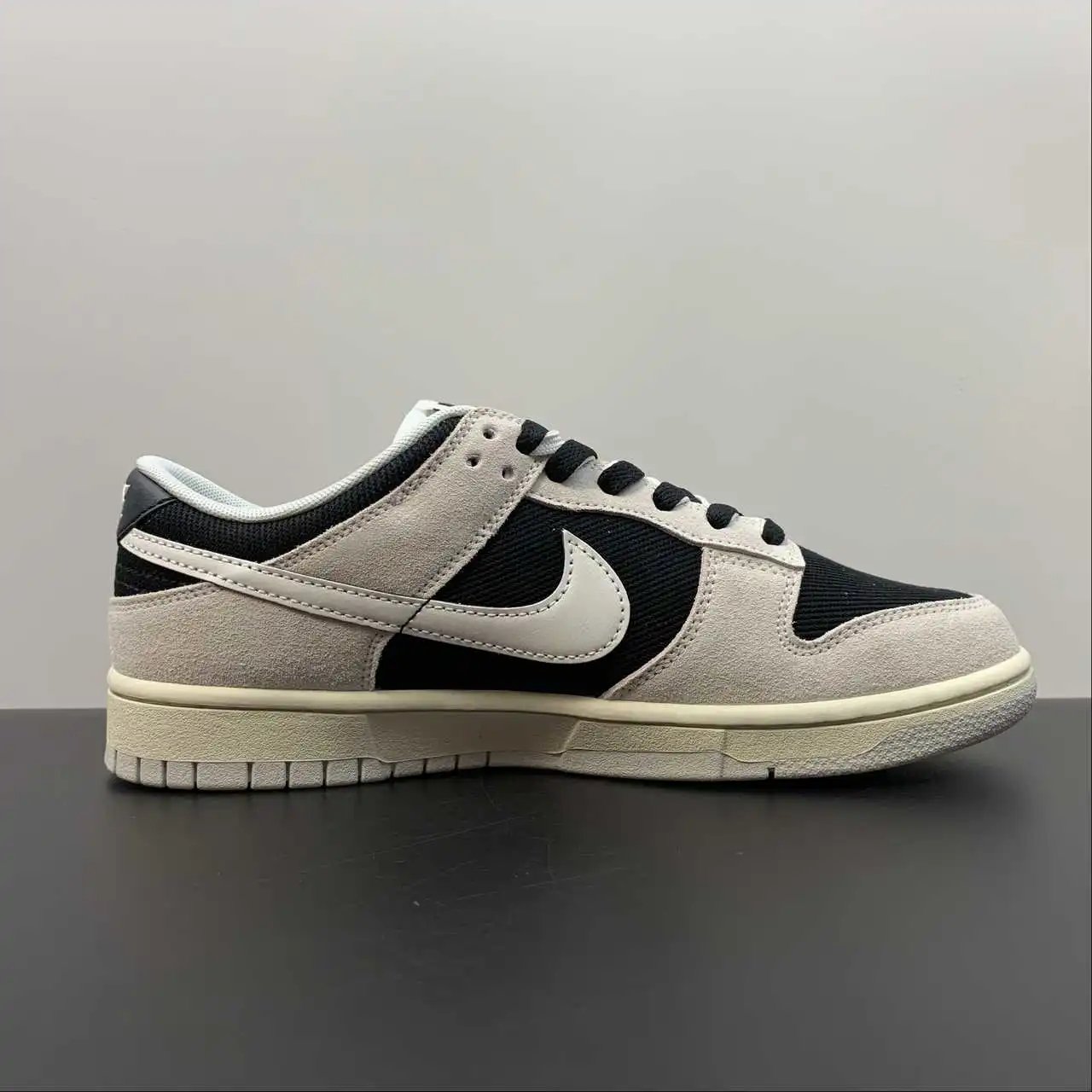 Nike Dunk Low DO9776-001 5