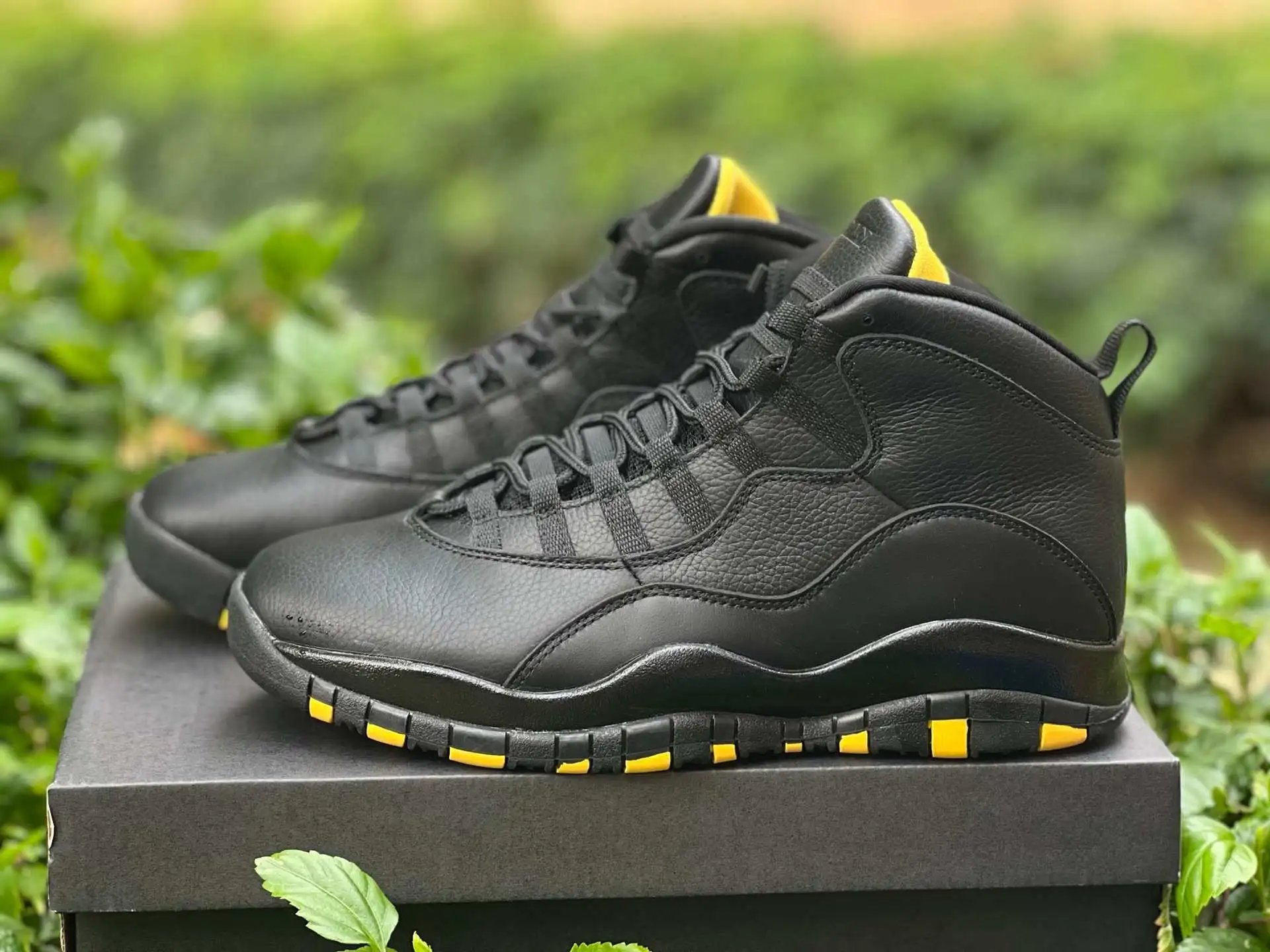 Air Jordan 10 HJ6779-001