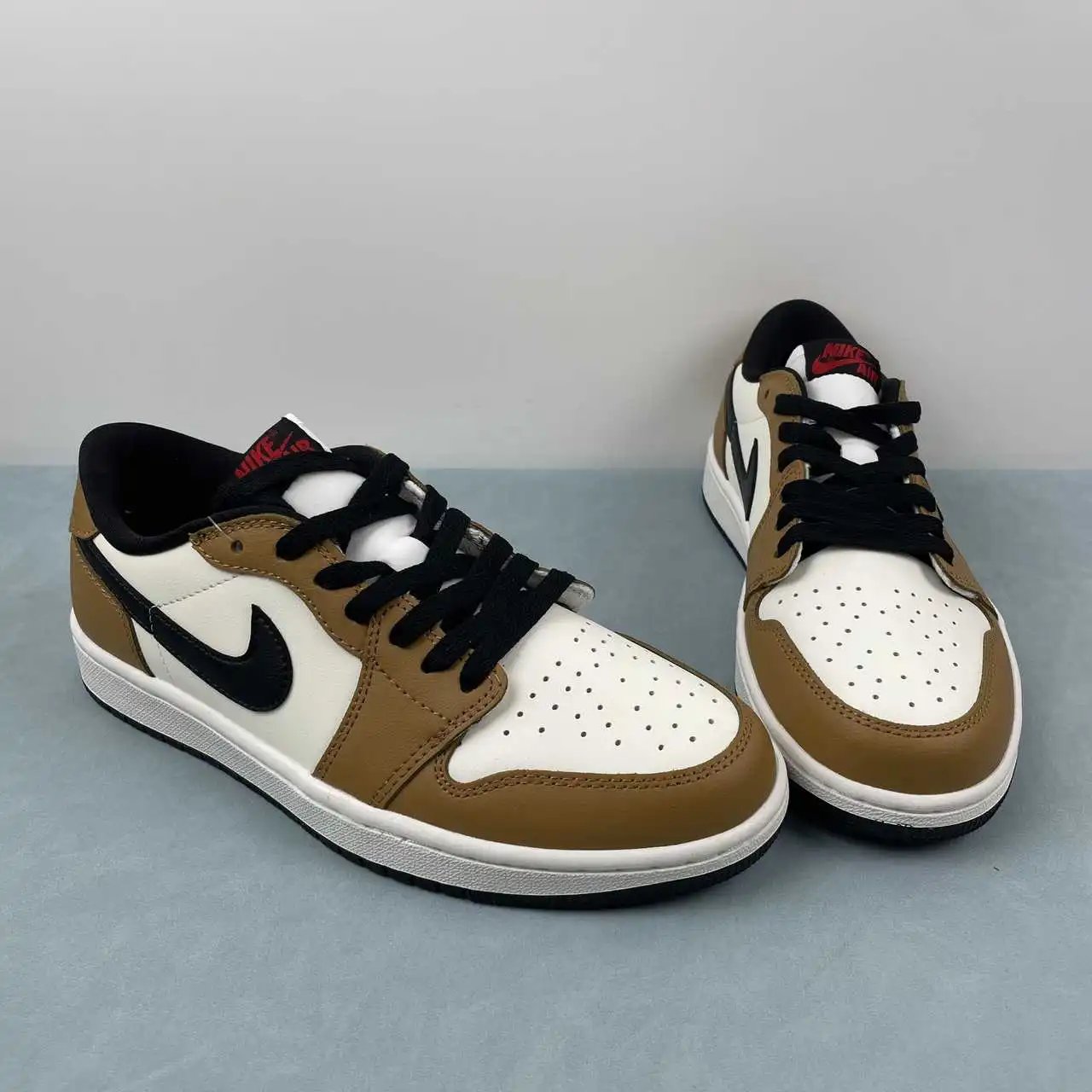 Air Jordan 1 Low CZ0790-107 thumbnail 2