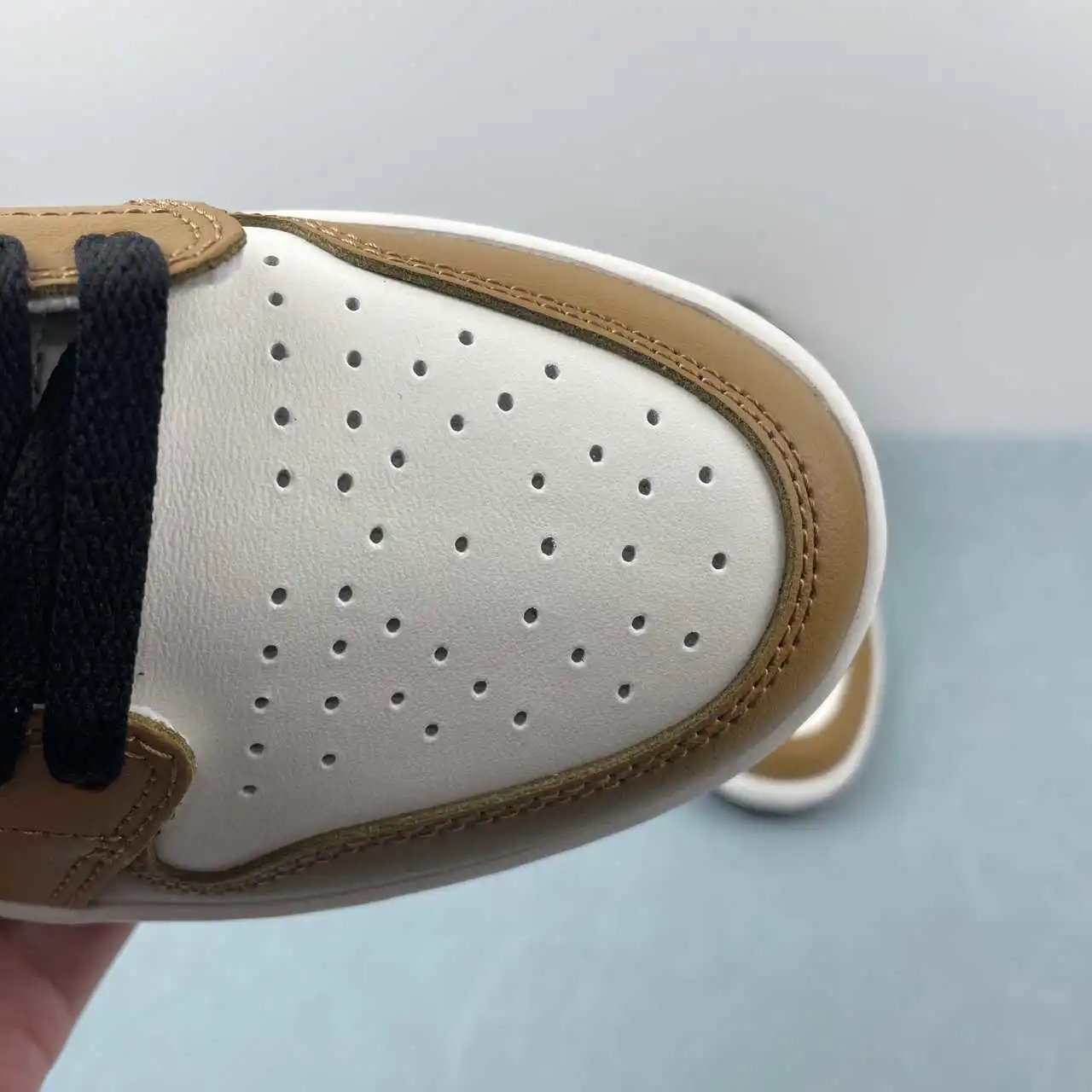 Air Jordan 1 Low CZ0790-107 10