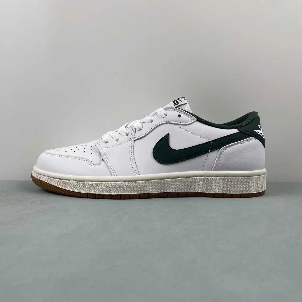 Air Jordan 1 Low CZ0775-133 5