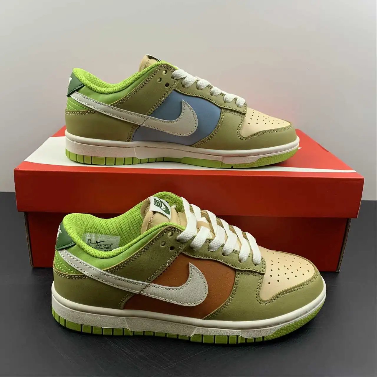 Nike Dunk Low DV9108-711
