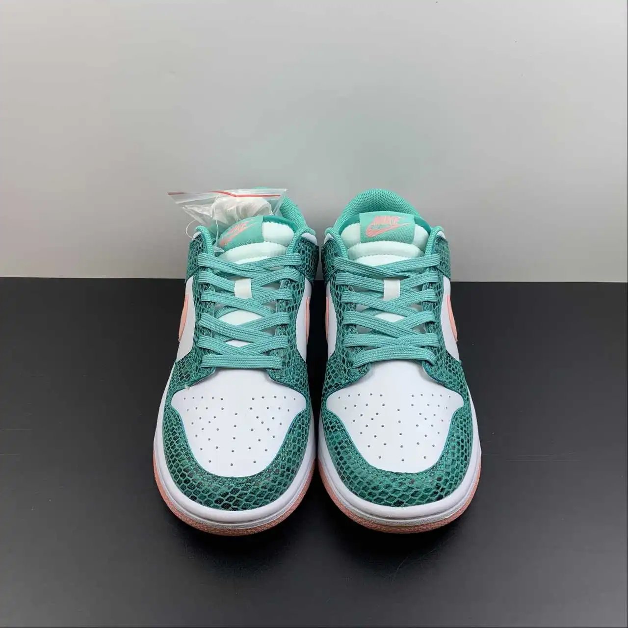 Nike Dunk Low DR8577-300 thumbnail 3